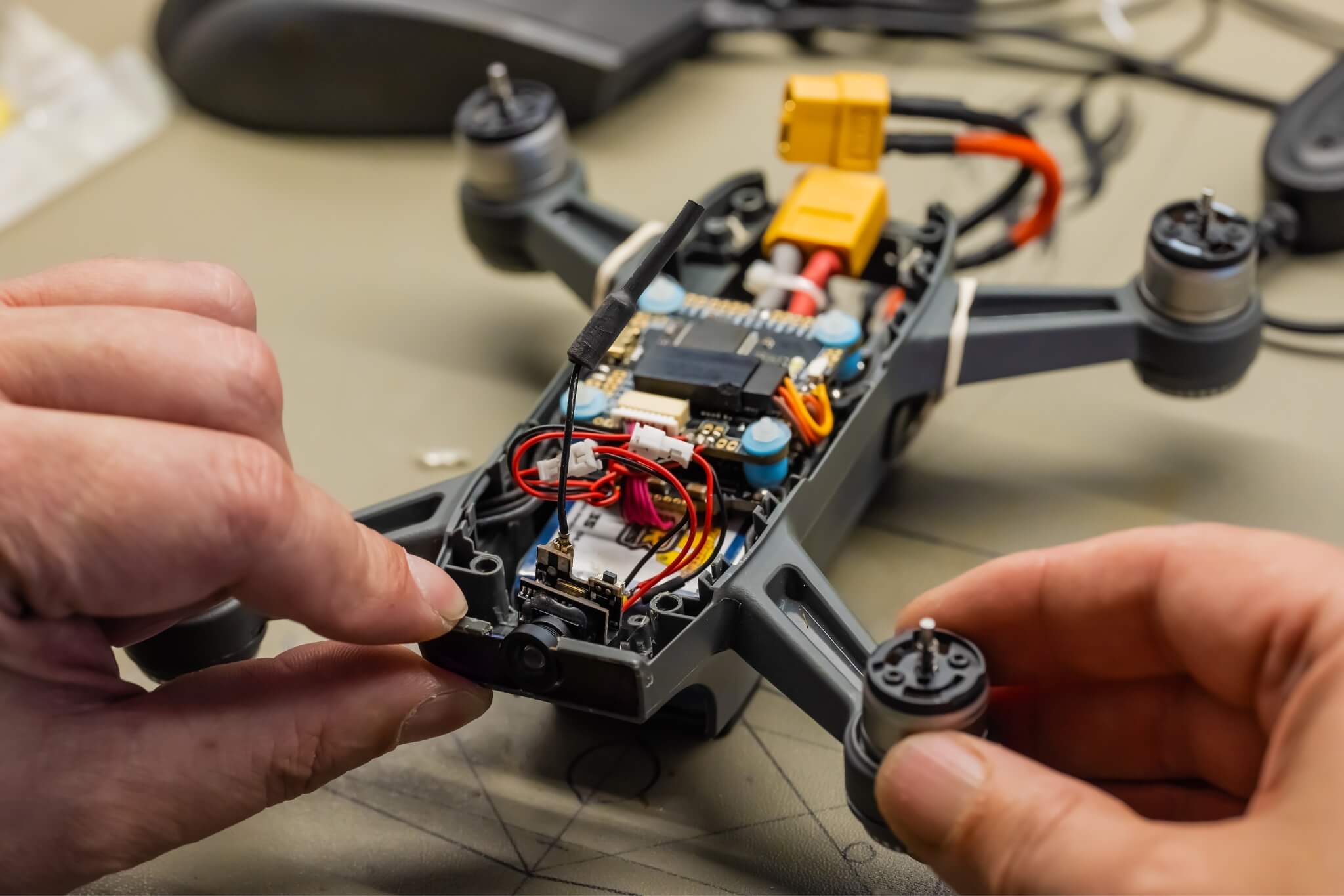 Repairs to drones in Helensvale, Upper Coomera, Hope Island, Oxenford, Ormeau, Yatala, Pimpama, Sanctuary Cove North Gold Coast 